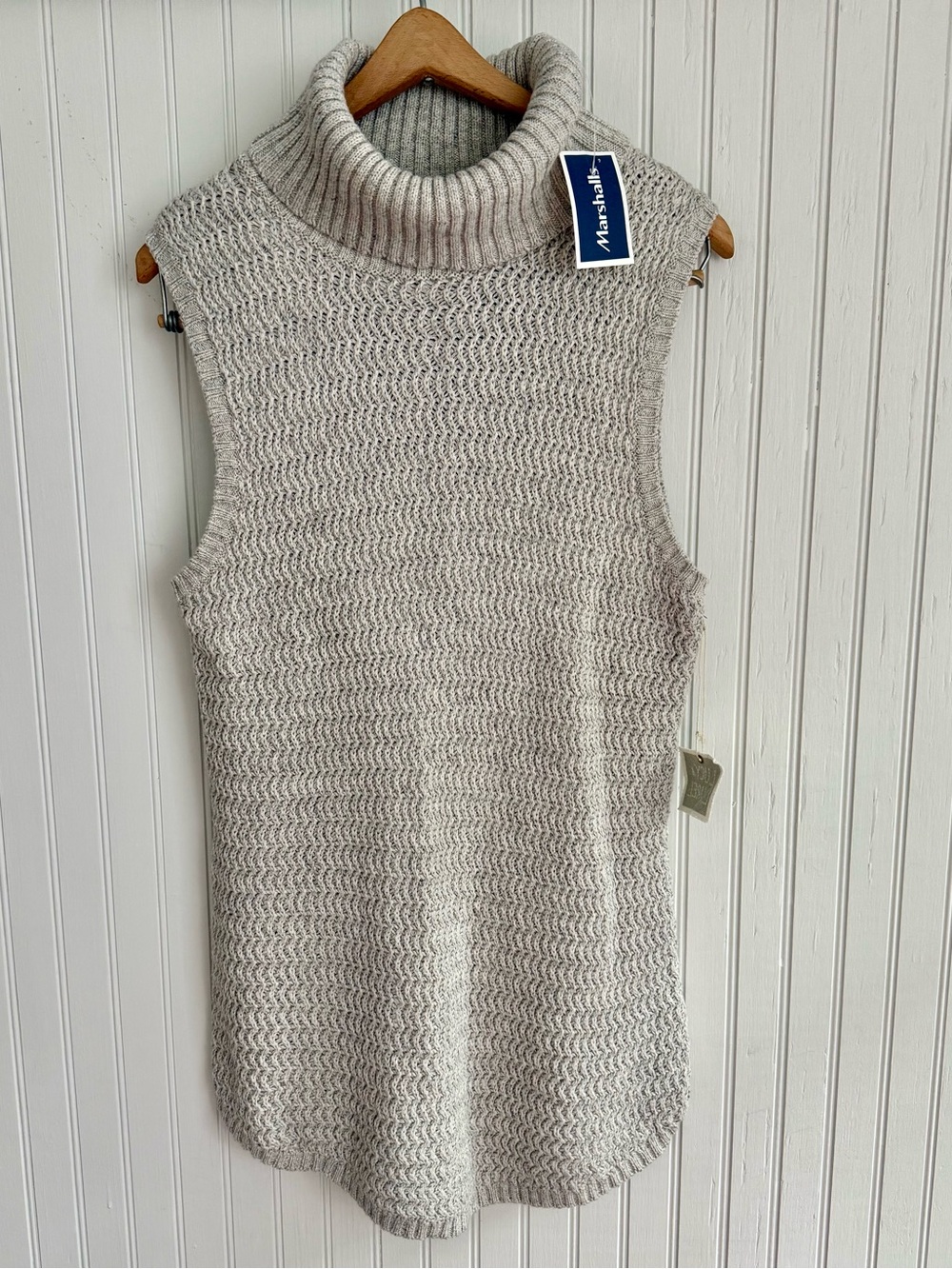 Lucy & Laurel Sleeveless Turtleneck Sweater Tank 100% Cotton Light Gray